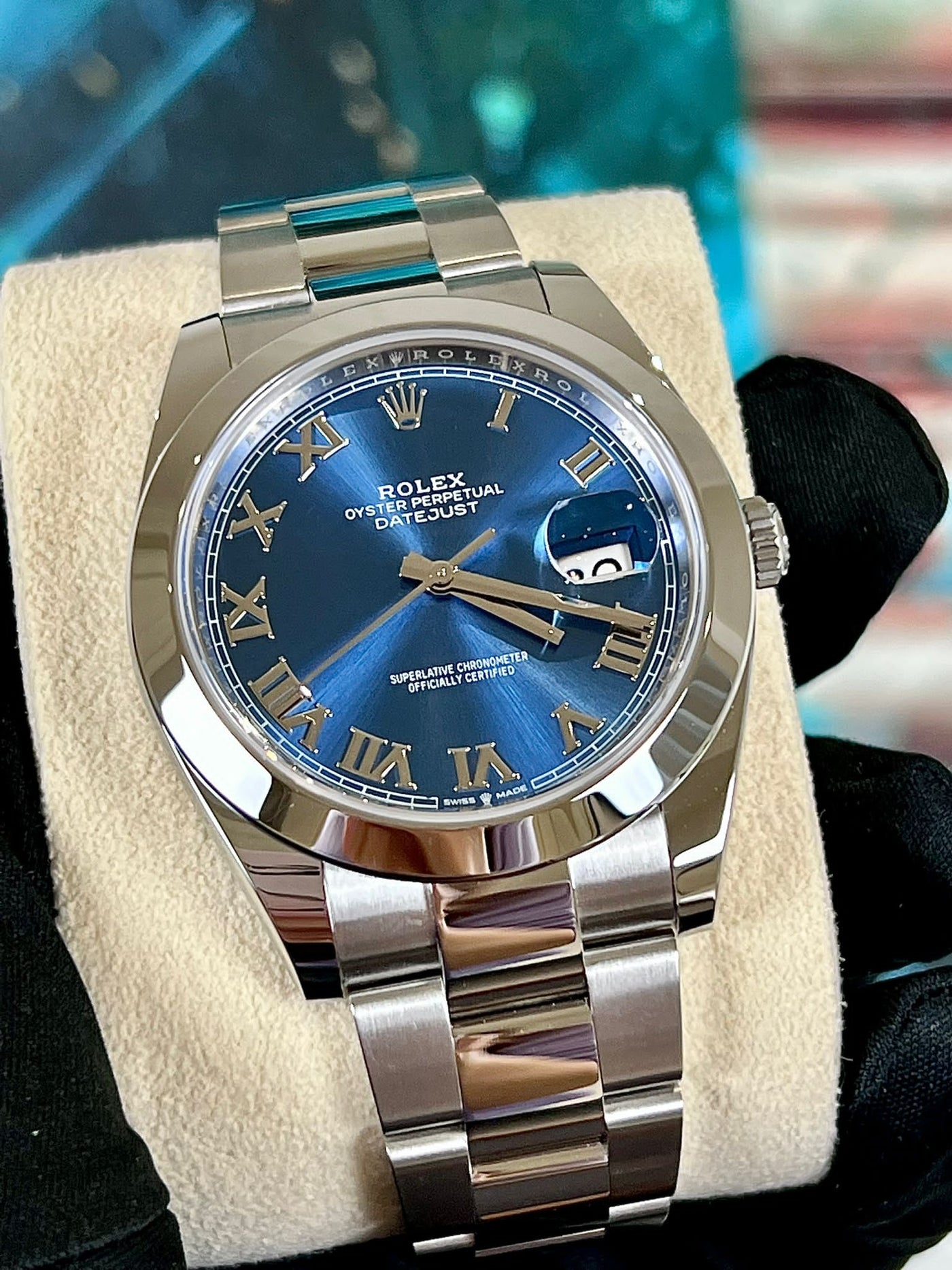 Rolex Datejust 41, Oyster Bracelet, Azzurro Blue Dial, Smooth Bezel 126300