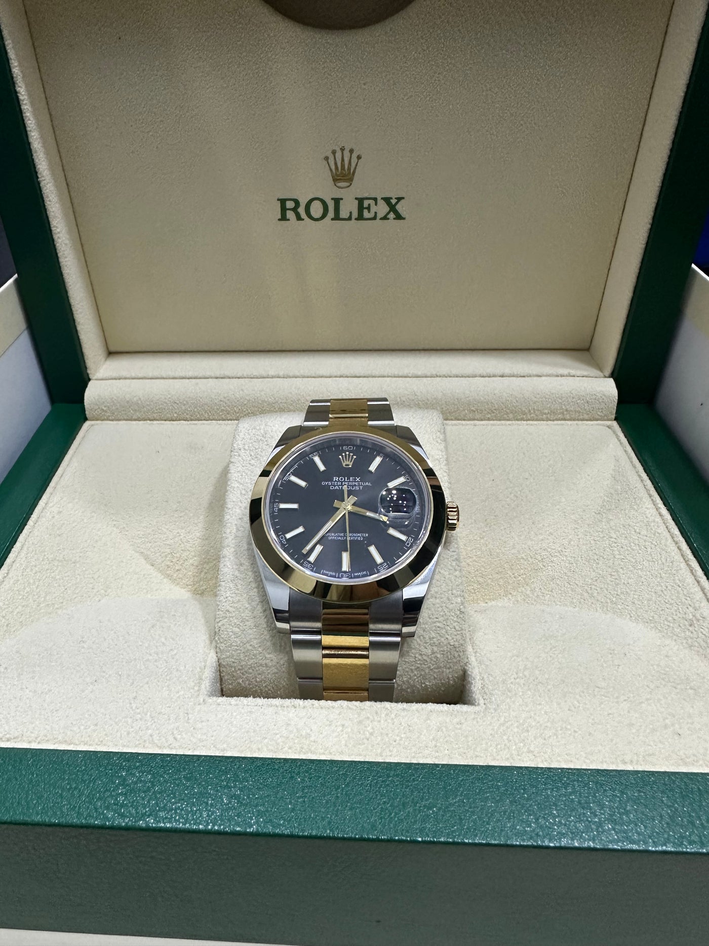 Rolex Datejust 41mm Two tone (Yellow Gold and Stainless Steel) Black Dial, Oyster Band, Smooth Bezel 126303 Pre-Owned