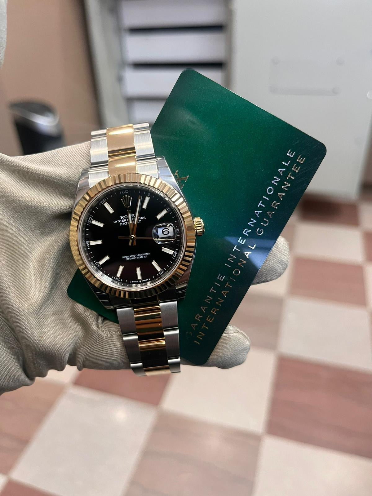 ROLEX DATEJUST 41, OYSTER BRACELET, TWO TONE (YELLOW GOLD), BLACK STICK DIAL, 126333