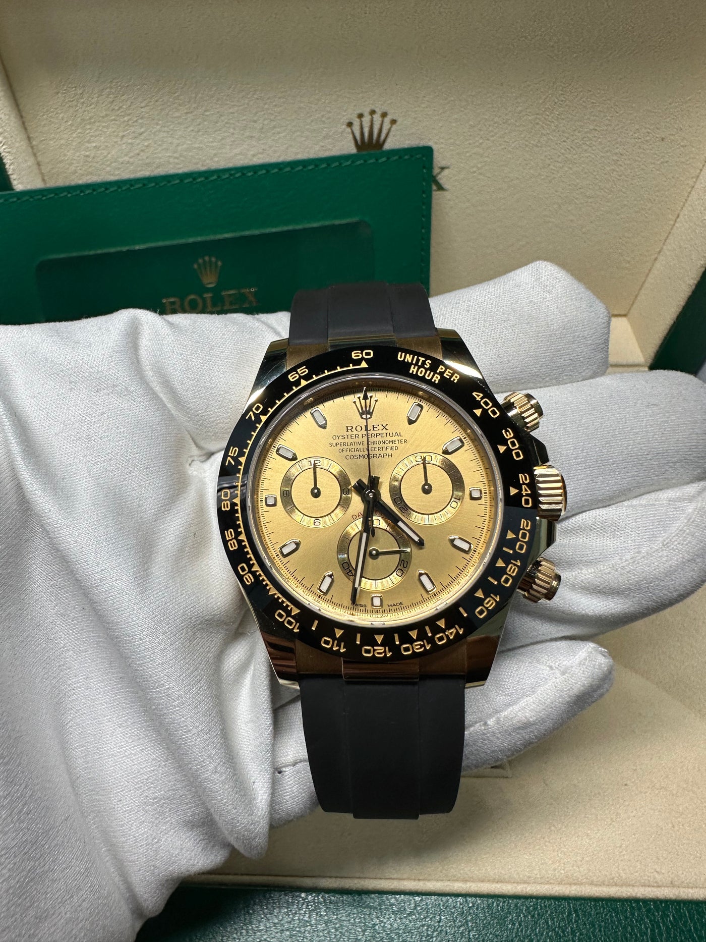 Rolex Daytona yellow gold 116518 gold dial