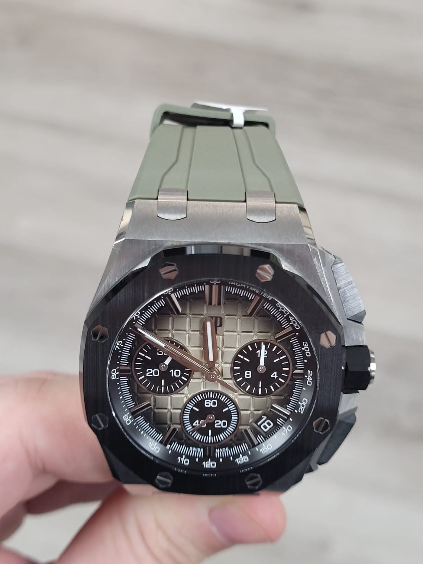 Audemars Piguet Royal Oak Offshore Selfwinding Chronograph - SMOKE DIAL - 26420SO.OO.A600CA.01