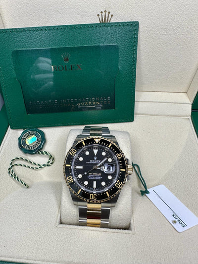Rolex Sea-Dweller, Two Tone, Oyster bracelet, 43mm, Oystersteel and yellow gold, Black Dial, Cerachrom bezel insert in Black ceramic, 126603