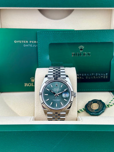 Rolex Datejust 41, Oyster, 41 mm, Oystersteel and White Gold, Mint Green dial, Jubilee bracelet, 126334