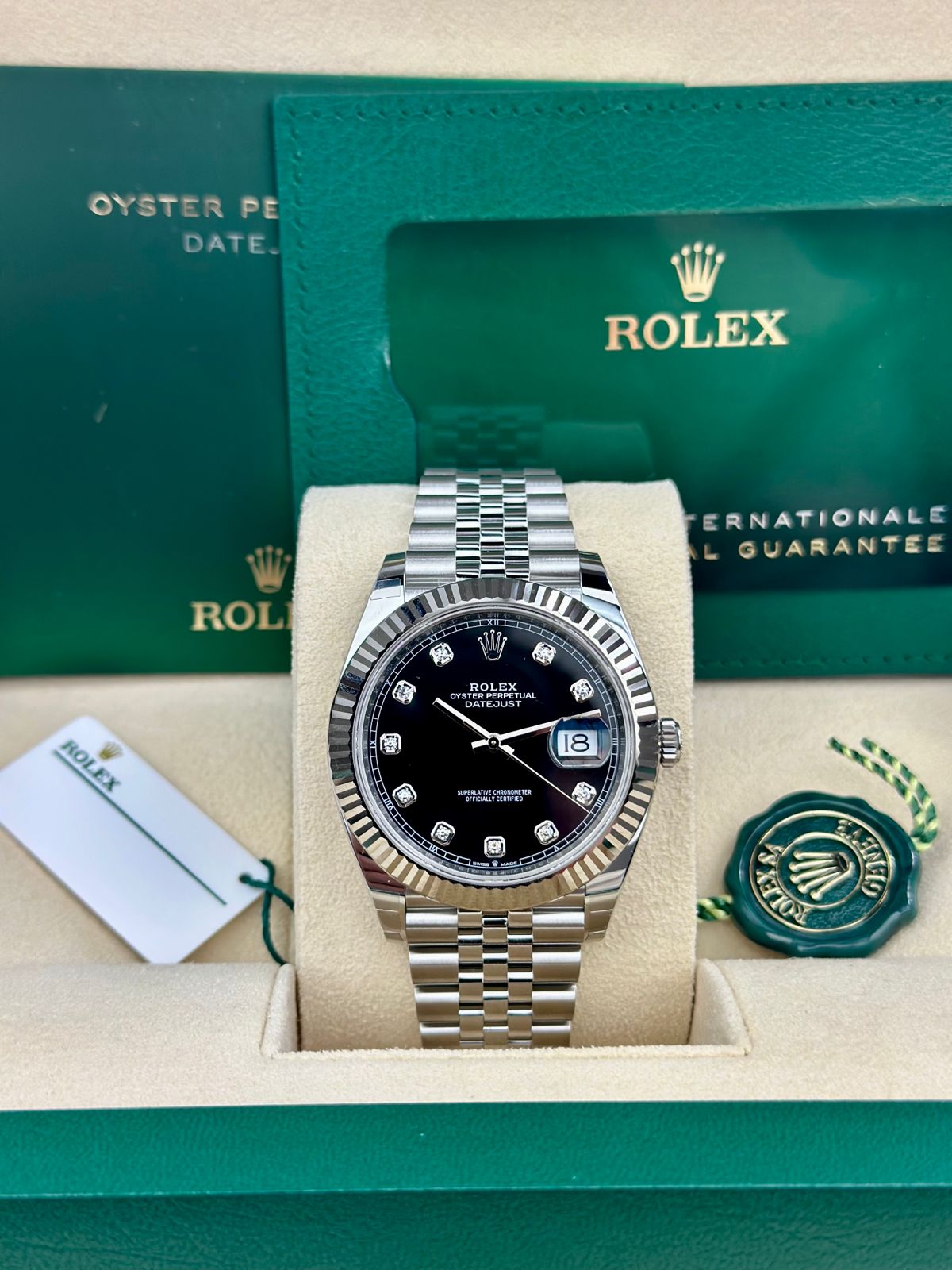 Rolex Datejust 41, Oyster, 41 mm, Oystersteel and White Gold, Black Diamond-set dial, Jubilee bracelet, 126334