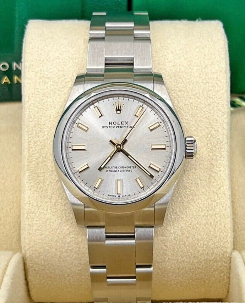 Rolex Oyster perpetual 31, Oyster, 31 mm, Oystersteel, Silver dial, Oyster bracelet, ref 277200