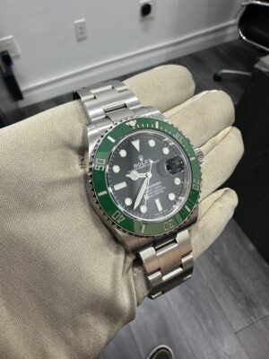 Rolex Submariner Starbucks 41mm, 126610LV PREOWNED FULL SET 2022 - Image 3