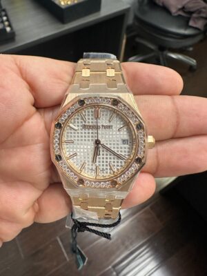 AUDEMARS PIGUET ROYAL OAK ROSE GOLD, DIAMOND BEZEL, WHITE DIAL 77351OR - Image 3