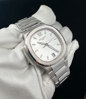 Patek Philippe Nautilus 7118/1A-010 Stainless Steel, White Dial 35mm NAUTILUS “LADIES AUTOMATIC”