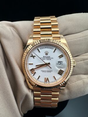 ROLEX DAY-DATE 40 YELLOW GOLD WHITE ROMAN DIAL & FLUTED BEZEL PRESIDENT BRACELET 228238 PREOWNED - Image 3