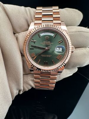 Rolex Day-Date 40 watch: 18kt everose gold - 228235 - Olive Green - 40mm NEW - Image 2