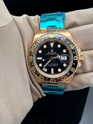 ROLEX  GMT-Master II 18K GOLD AUTOMATIC MEN'S WATCH 116718 USED, BOX AND PAPERS - Image 4