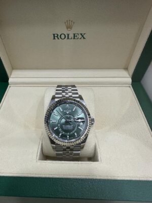 Rolex Sky-Dweller Oyster, 42mm, Oystersteel and white gold Ref: 336934 - Image 2