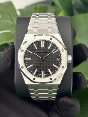 Audemars Piguet Royal Oak Selfwinding 41mm Black Dial  ref.15510ST.OO.1320ST.07 - Image 2