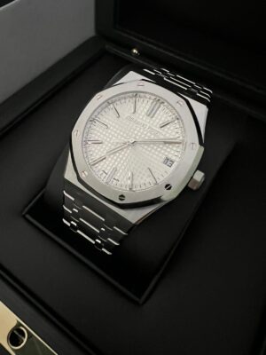 Audemars Piguet Royal Oak Selfwinding 41mm White Dial  15510ST.OO.1320ST.08 - Image 2