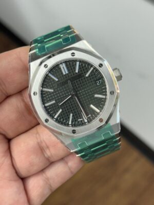 Audemars Piguet Royal Oak Selfwinding 41mm Khaki Green Dial  15510ST.OO.1320ST.09 - Image 2