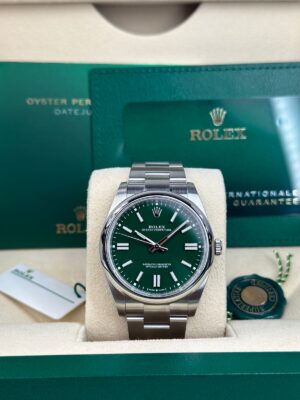 Rolex Oyster perpetual 41, Oystersteel, Green Dial, 124300 - Image 2