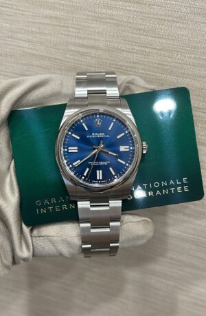 Rolex Oyster Perpetual 41, Oystersteel, Blue Dial, 124300 - Image 2