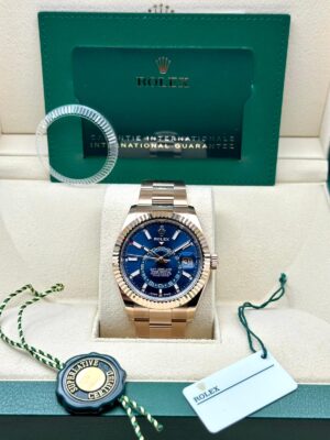 Rolex Sky-Dweller, Oyster, 42mm, Blue Dial, everose gold, 336935 - Image 2