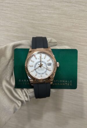 Rolex Sky-Dweller, Oyster, 42mm, White dial oysterflex, everose gold, 336235 - Image 2