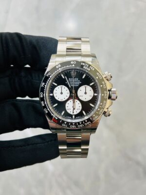 Rolex Cosmograph daytona, Le Mans, Oyster, 40mm, White gold, Black and Intense white dial, oyster bracelet, Black cerachrom bezel, 126529LN - Image 2