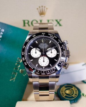 Rolex Cosmograph daytona, Le Mans, Oyster, 40mm, White gold, Black and Intense white dial, oyster bracelet, Black cerachrom bezel, 126529LN - Image 3