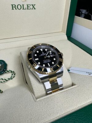 Rolex Sea-Dweller, Two Tone, Oyster bracelet, 43mm, Oystersteel and yellow gold, Black Dial, Cerachrom bezel insert in Black ceramic, 126603 - Image 2