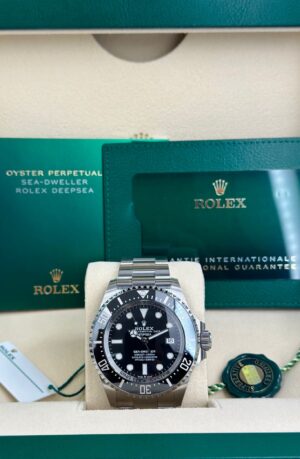 Rolex Deepsea, Oyster bracelet, 44mm, Oystersteel, Black Dial, Cerachrom bezel insert in Black ceramic, ref 136660 - Image 2