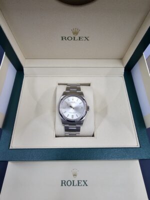 Rolex Oyster Perpetual 36, Oyster bracelet, 36 mm, Oystersteel, Silver Dial, 126000 - Image 2