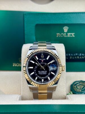 Rolex  sky-Dweller, Oyster, 42 mm, Oystersteel and Yellow gold,  Bright black dial, oyster bracelet, 336933 - Image 2